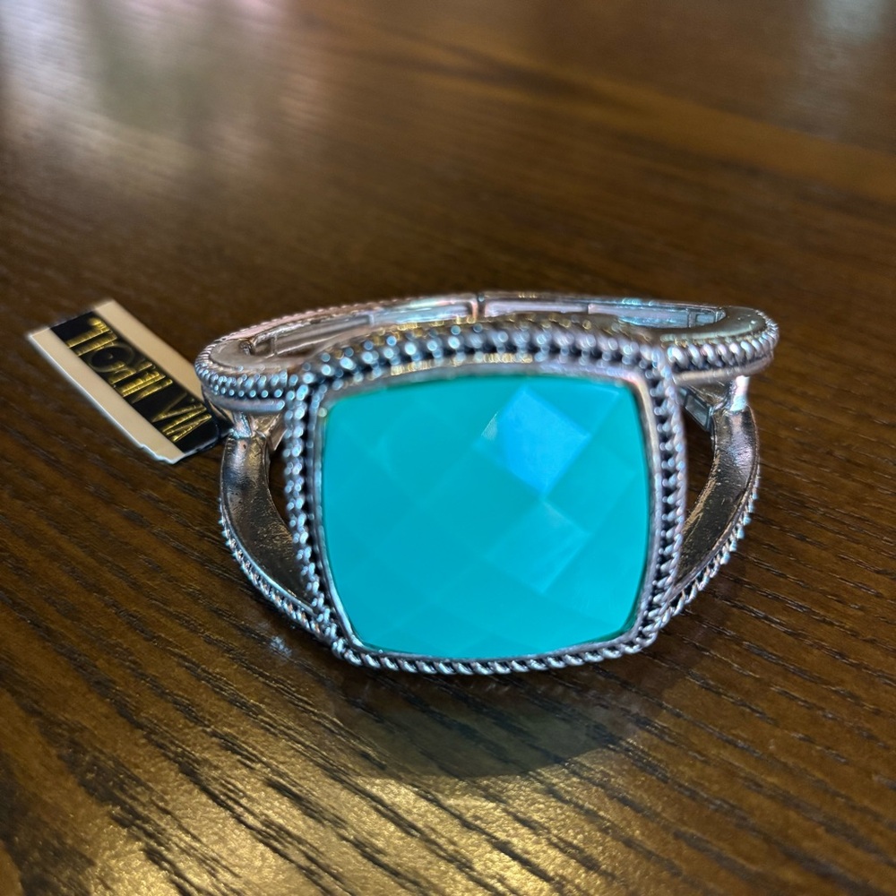 Via Neroli Large Turquoise-Colored Stone Silver Tone Rope Bracelet Stretch Cuff